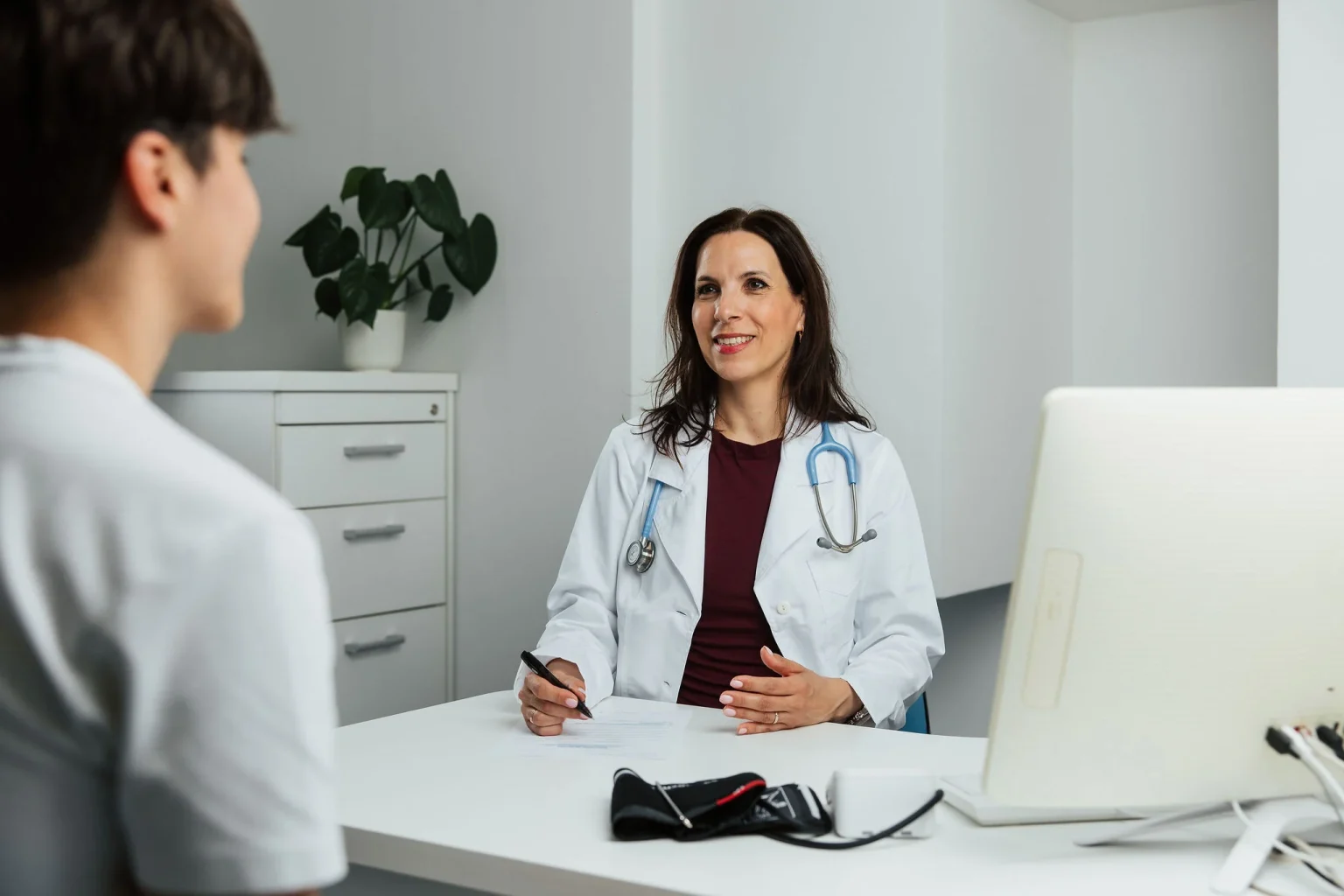 Specialistka medicine dela, prometa in športa v ambulanti Paracelzus